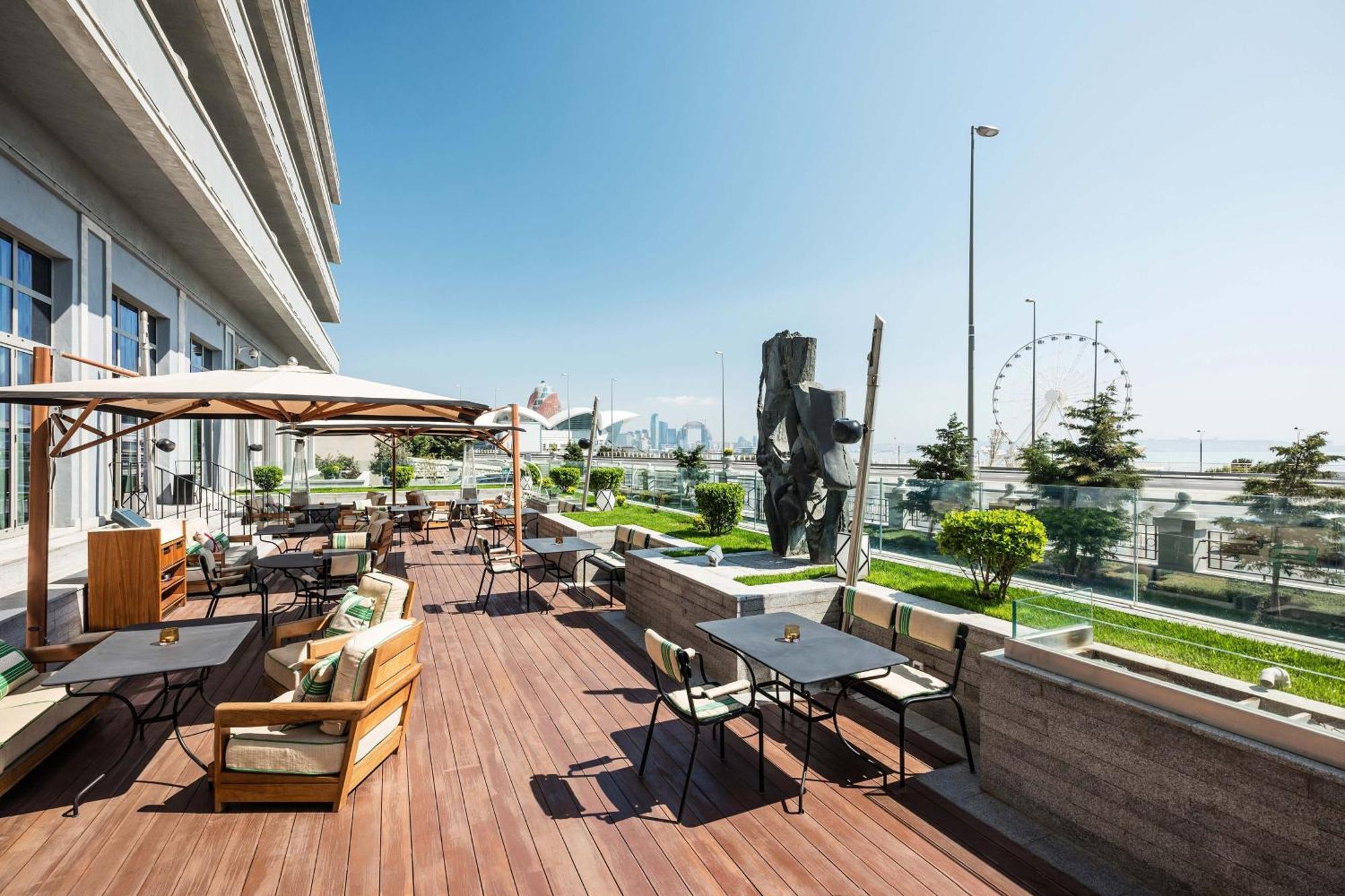 Sheraton Baku Intourist Eksteriør billede The Sky Garden