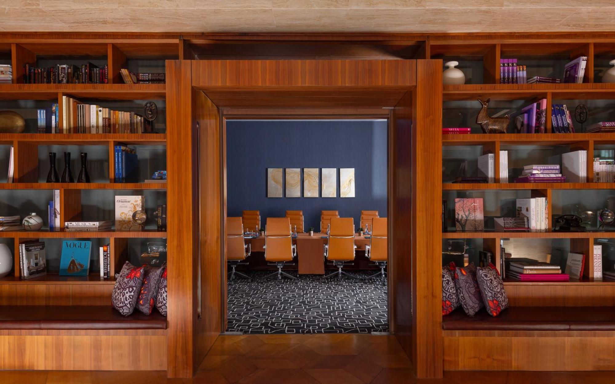 Sheraton Baku Intourist Eksteriør billede Library