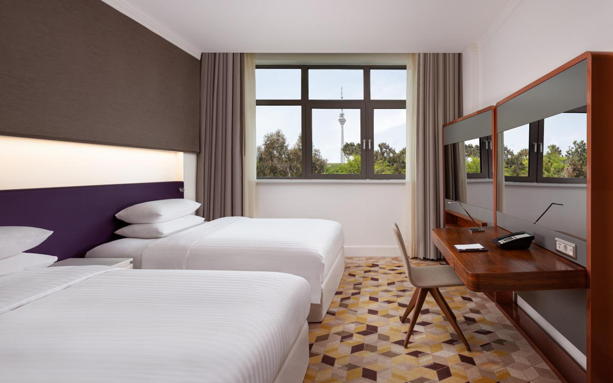 Sheraton Baku Intourist Eksteriør billede A room at the hotel